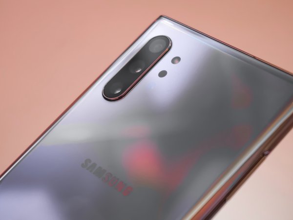 Samsung Galaxy S10 phone