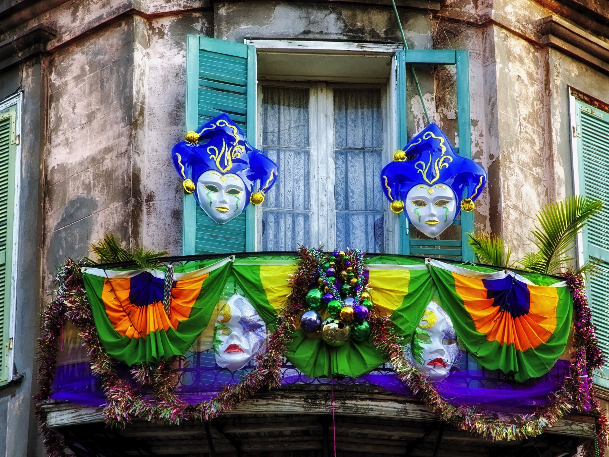 mardi gras decorations in new orleans