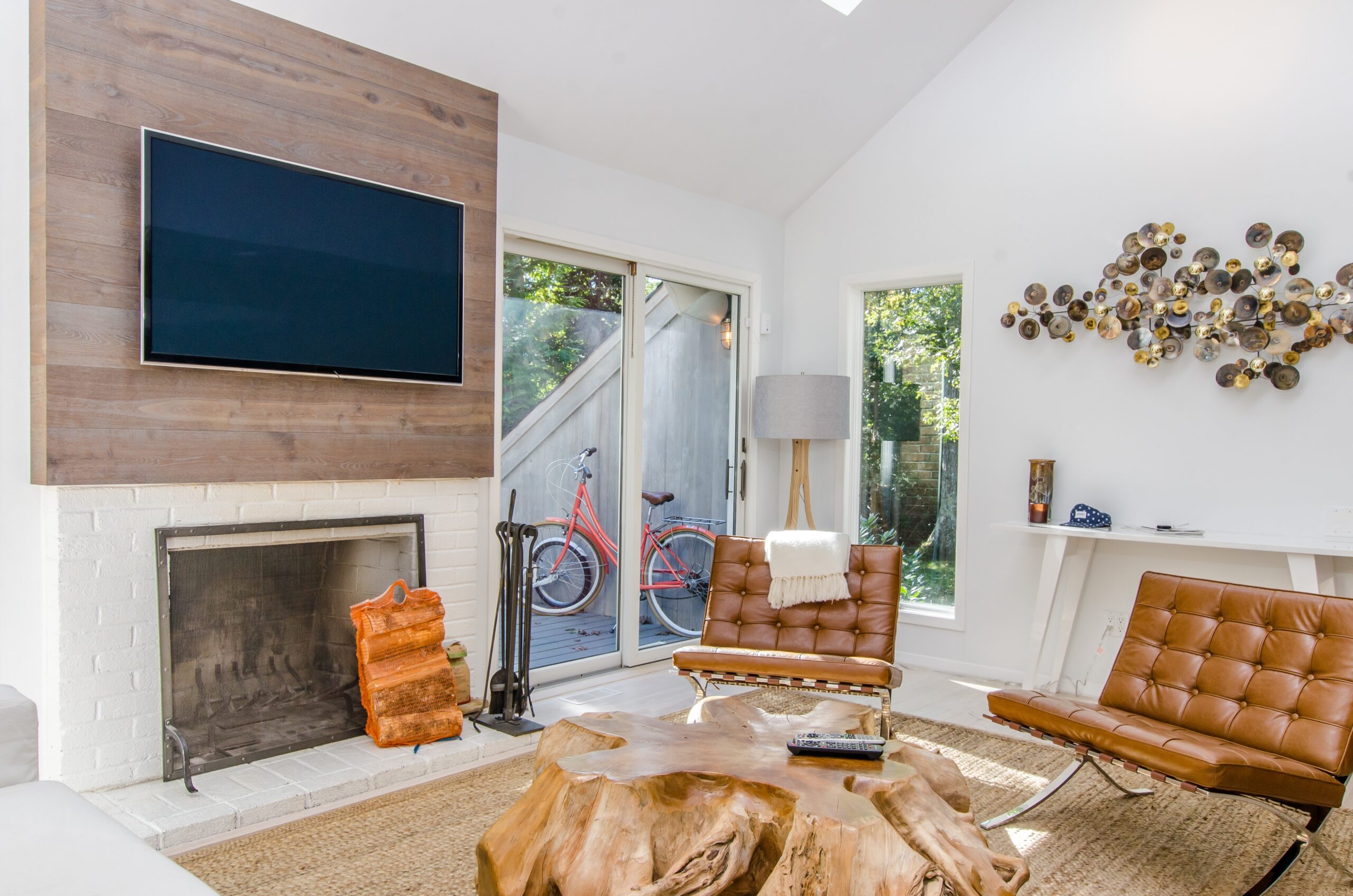 where to put tv in living room