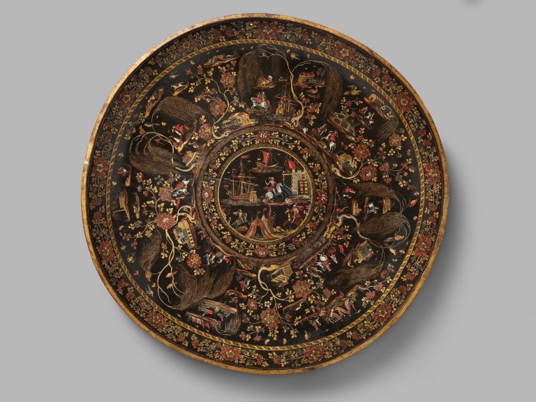 Wooden lacquer-painted tray by Mexican artist José Manuel de la Cerda depicting a war scene at the Metropolitan Museum of Art