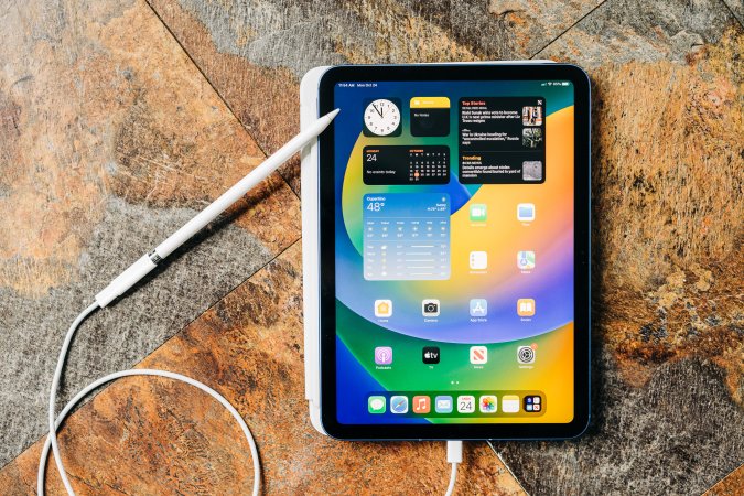 The 10th-generation iPad with a Pencil plugged in