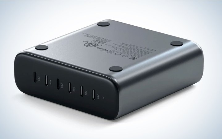  Satechi 200W USB-C 6-Port GAN Charger