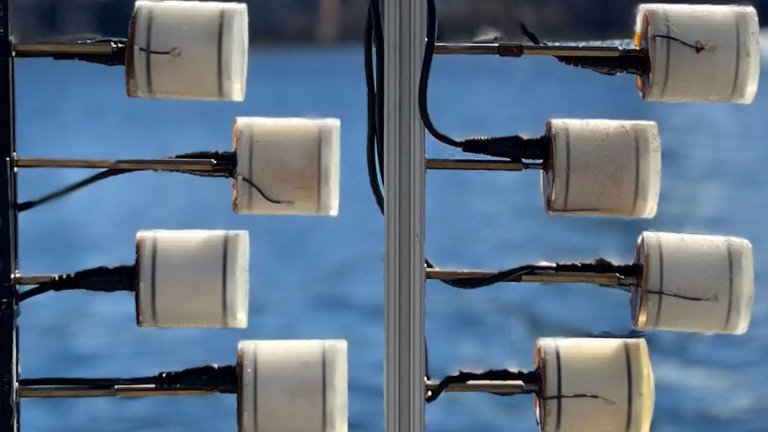 MIT Van Atta Backscatter array closeup