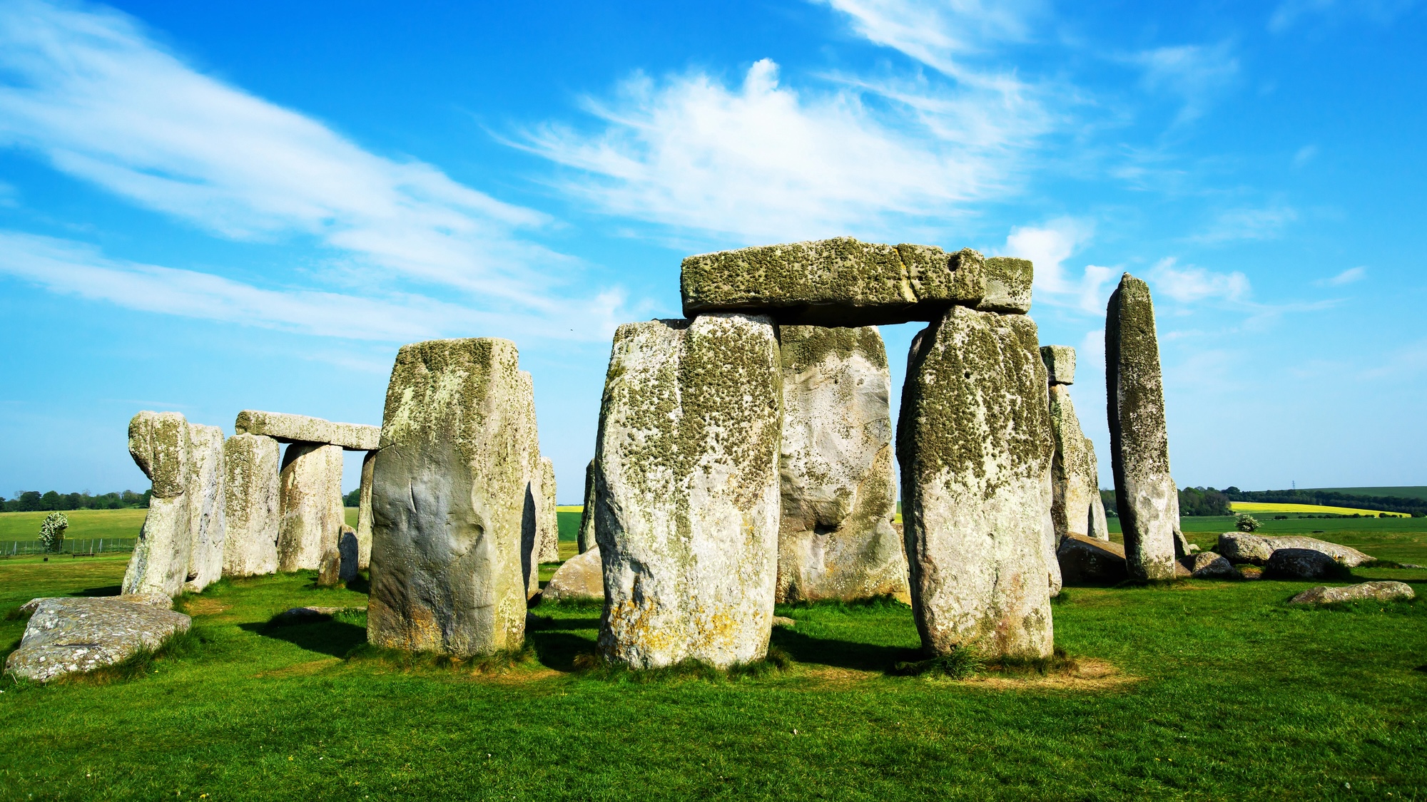 Stonehenge in Wiltshire of the Great Britain. It is a prehistoric monument, in Wiltshire in South West England. It is under protection of UNESCO.